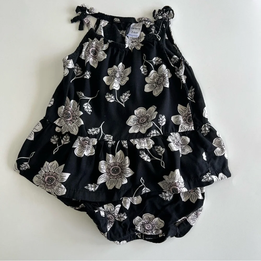 Carter’s Black & White Floral Two Piece Set Size 24 Months Tank Bloomers Cute